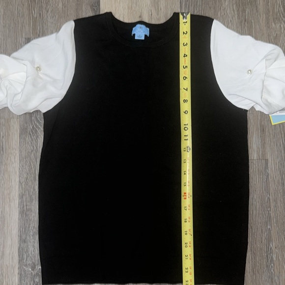 CeCe Black Top with White Puff Sleeves with Pearl Accents- Size Small - Picture 9 of 9